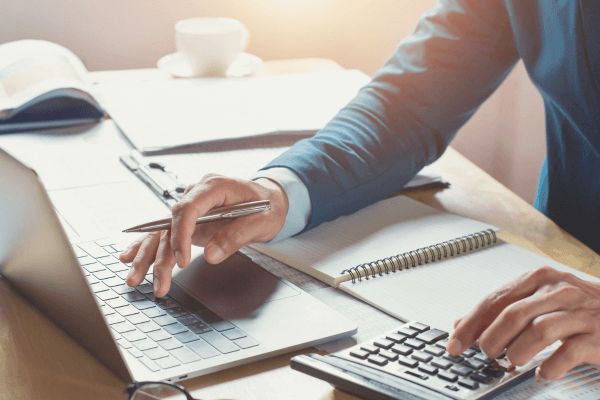 経理業務を効率化できる8つのツール